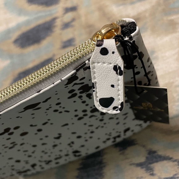 🖤 Mollie Jacob - Abstract Monochrome Pouch 🤍 - Picture 3 of 4